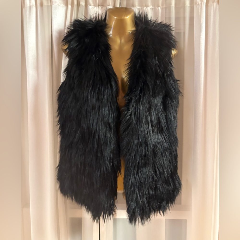 Abercrombie & Fitch Black Faux Fur Vest